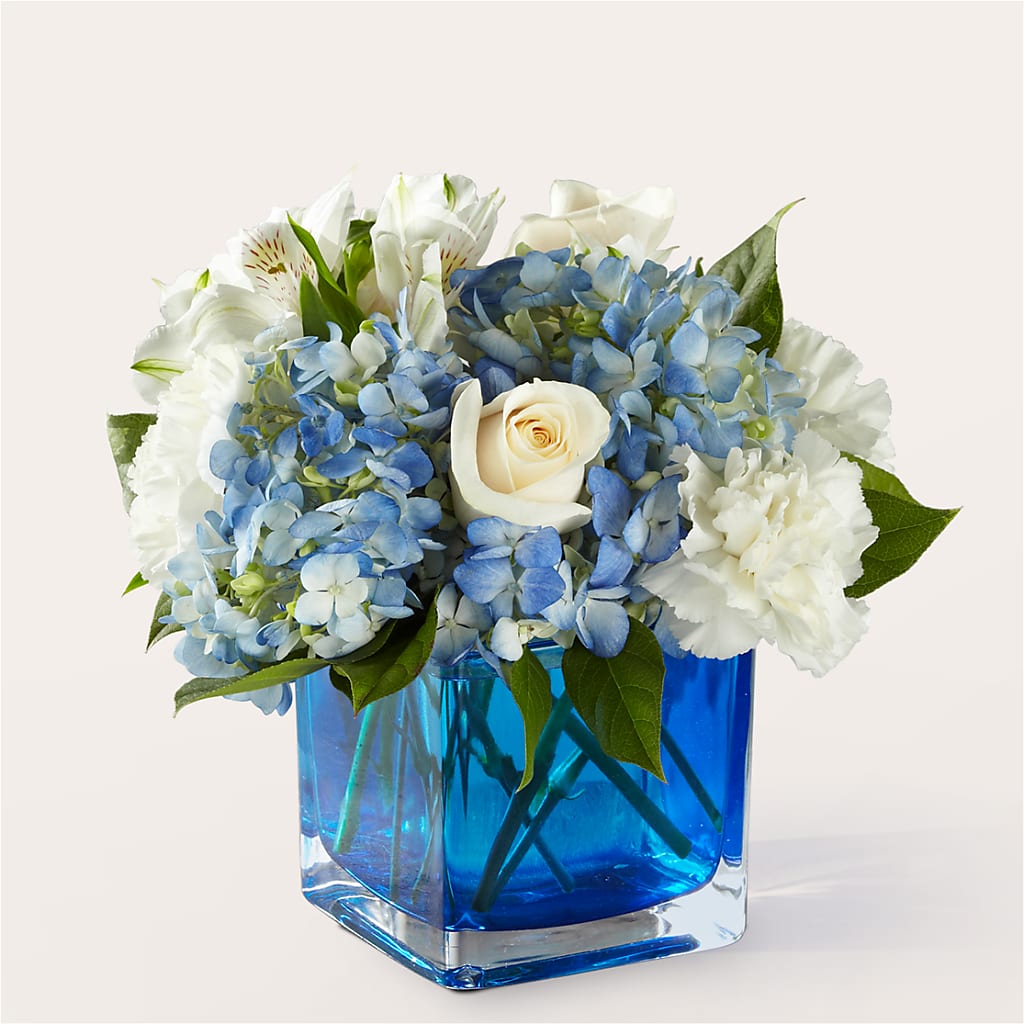Soothing Waters Bouquet – PAULINE'S BLOOMERS, Brunswick ME