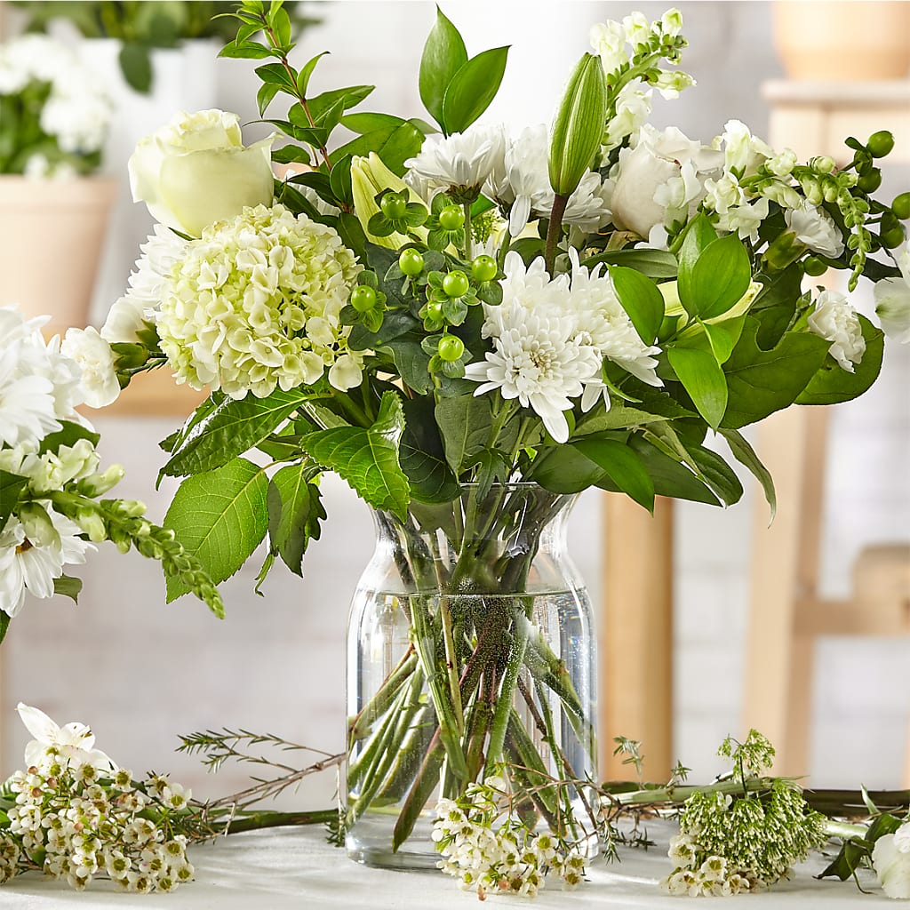 Classic Ivory – A Florist Original – PAULINE'S BLOOMERS, Brunswick ME