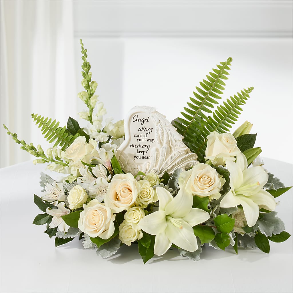 Holding You Close Arrangement – PAULINE'S BLOOMERS, Brunswick ME
