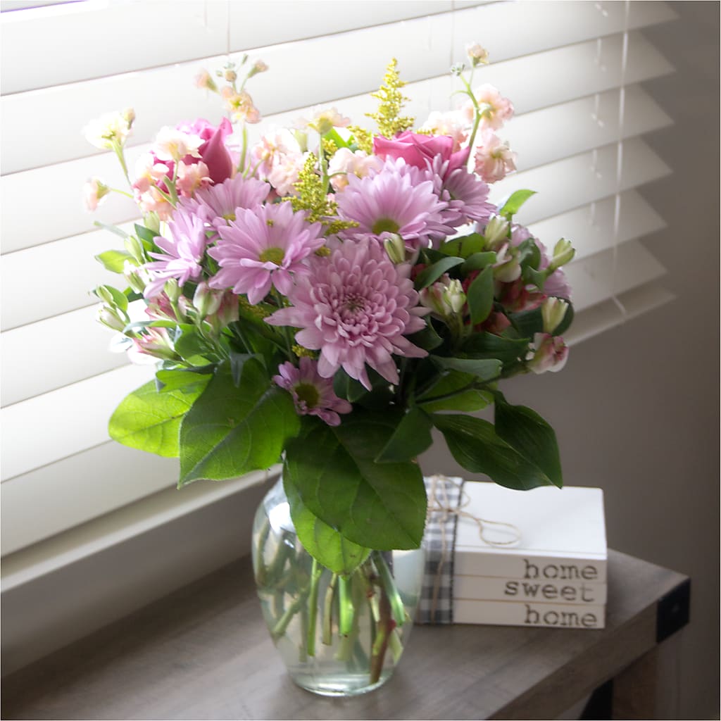 Pastel Tradition - A Florist Original – PAULINE'S BLOOMERS, Brunswick ME