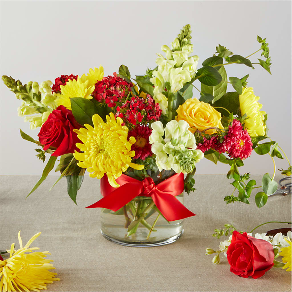 Lucky Lantern - A Florist Original – PAULINE'S BLOOMERS, Brunswick ME