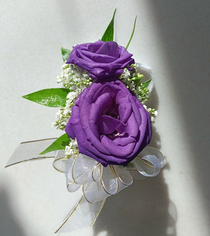 Lisianthus Wristlet Corsage – PAULINE'S BLOOMERS, Brunswick ME