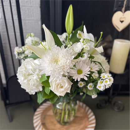 Classic Ivory – A Florist Original – PAULINE'S BLOOMERS, Brunswick ME