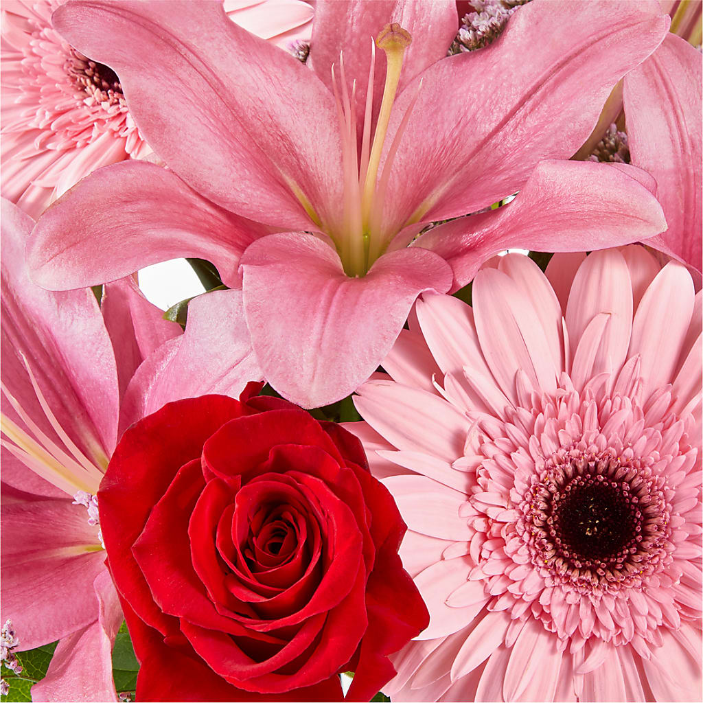 Lots of Love Bouquet – PAULINE'S BLOOMERS, Brunswick ME