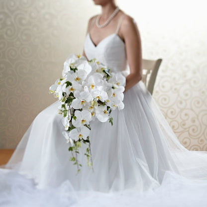 Classic White Bouquet – PAULINE'S BLOOMERS, Brunswick ME